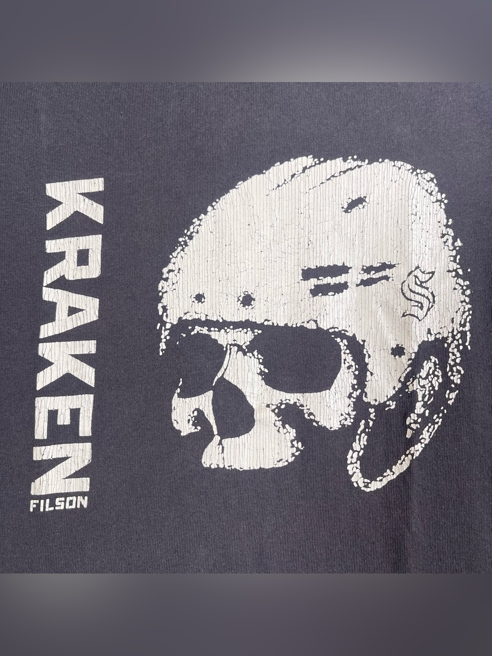Seattle Kraken Filson Helmet Mens Small Charcoal Gray Skull Short Sleeve Tee - Picture 3 of 6